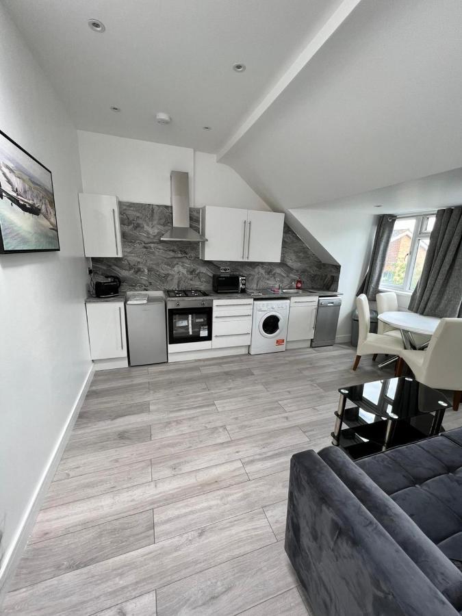 Lovely 2 Bedroom Flat With Roof Terrace In London Nw6 Exterior foto